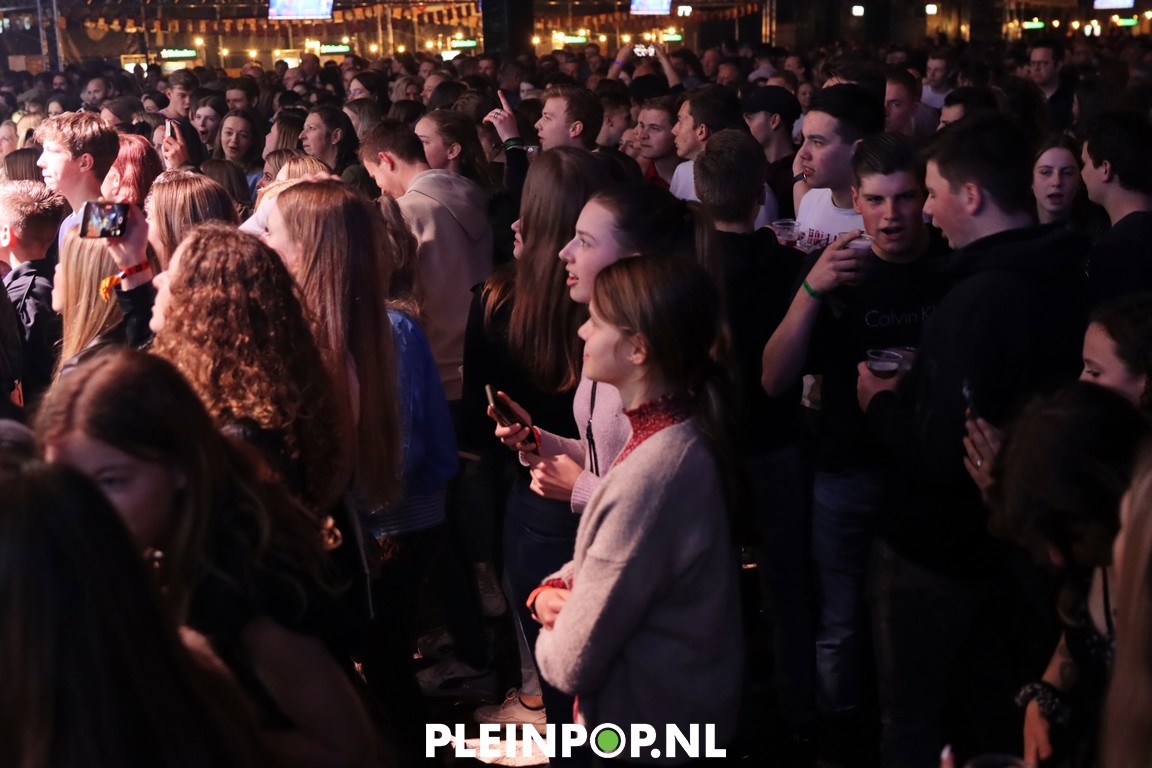 V R I J D A G     (52)